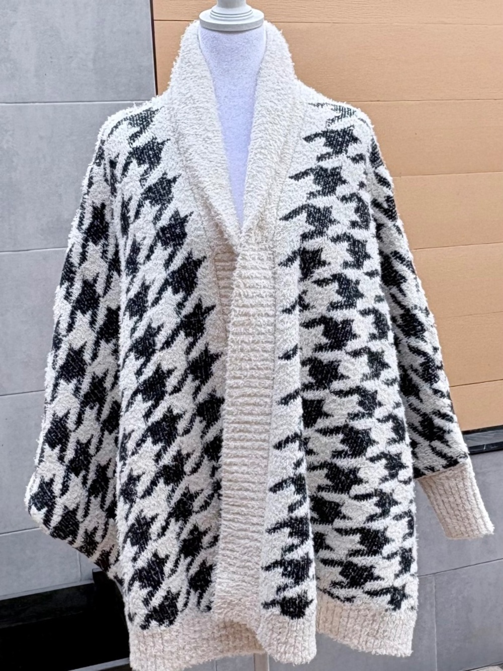 Anthropologie Maeve Houndstooth Shawl Open Front Cardigan Sweater
